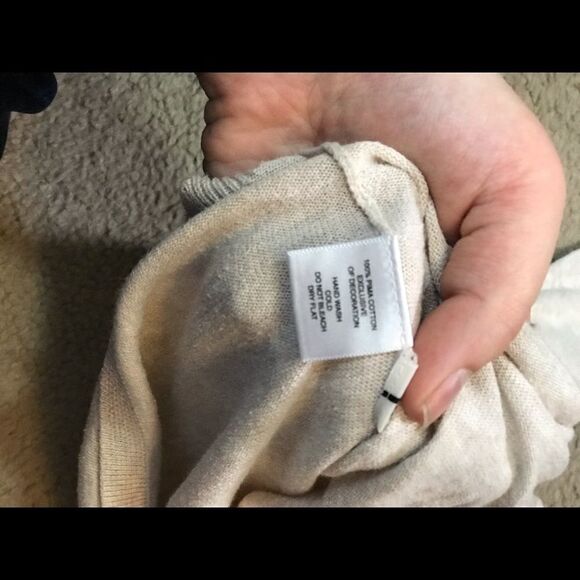 Ann Taylor loft beige long sleeve pullover V-neck - Picture 8 of 16